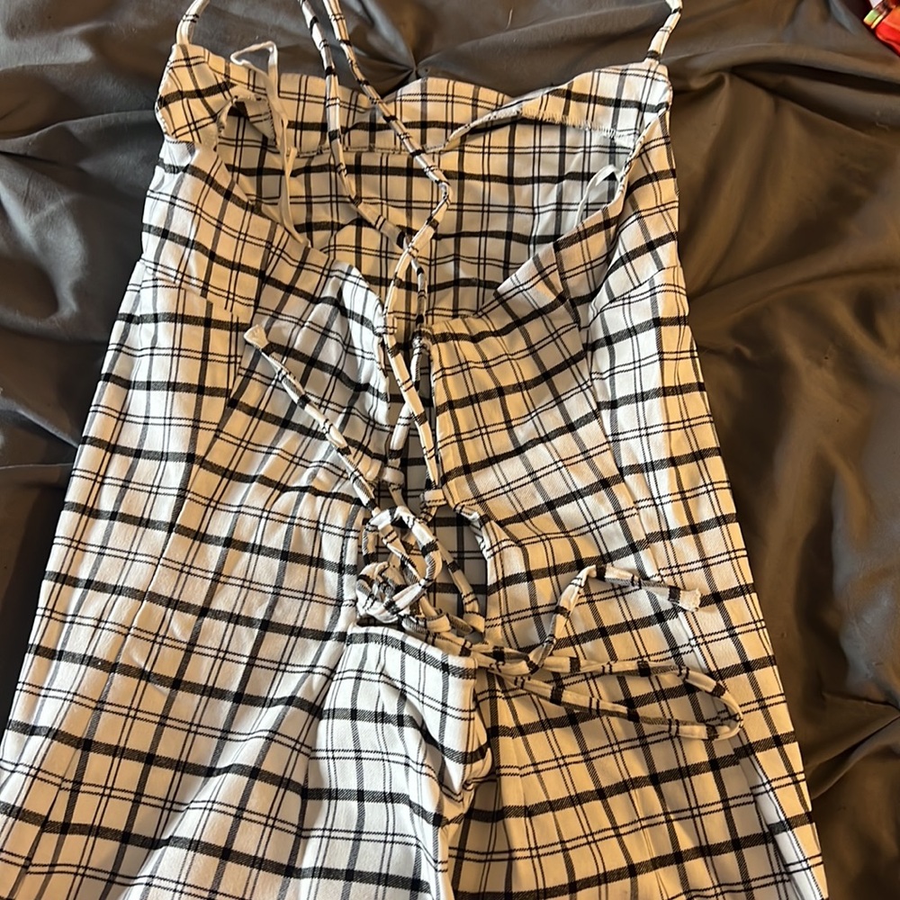 Dress - Picture 2 of 3